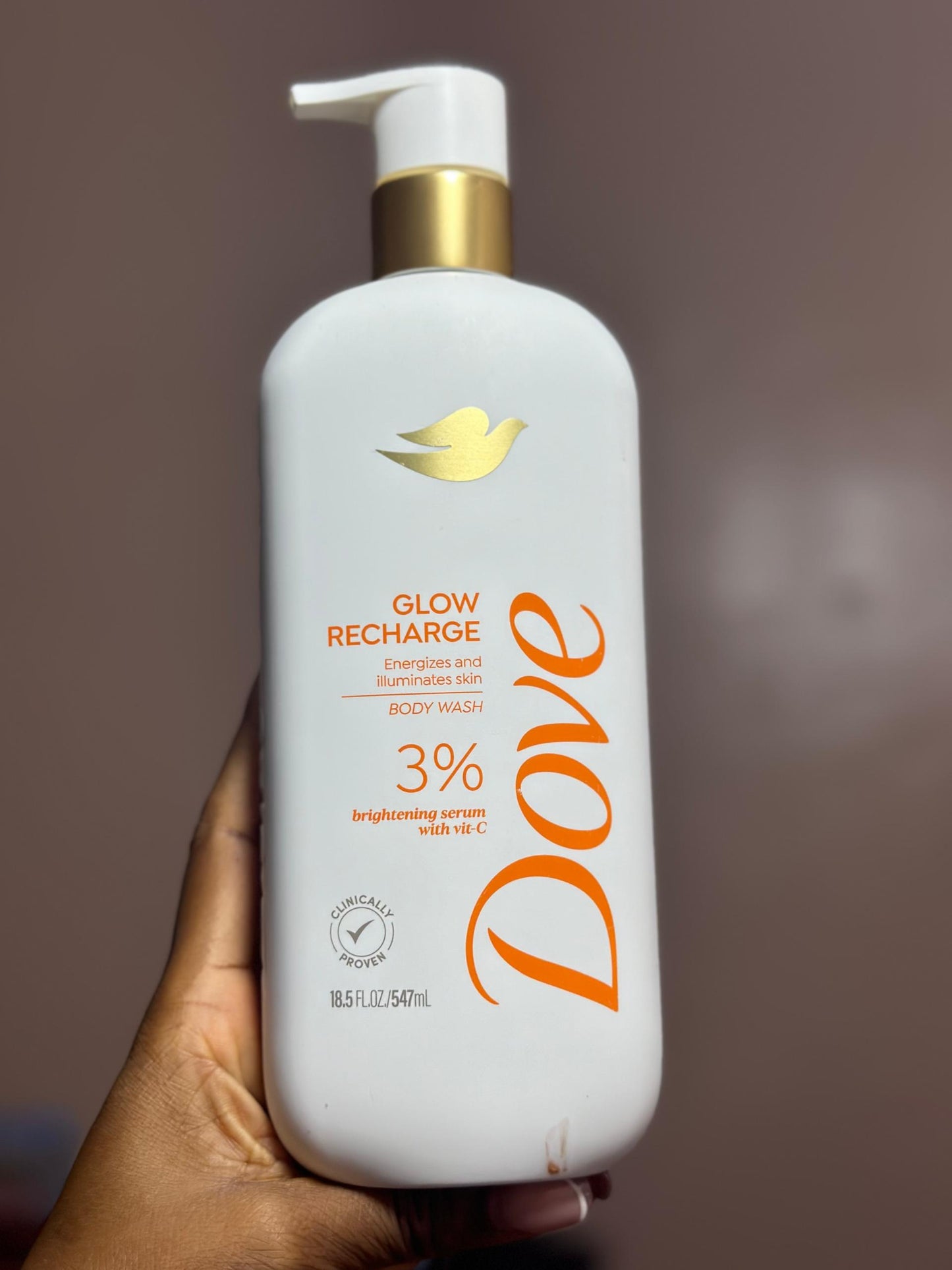 GLOWRECHARGE
Energizes and illuminates skin
BODY WASH